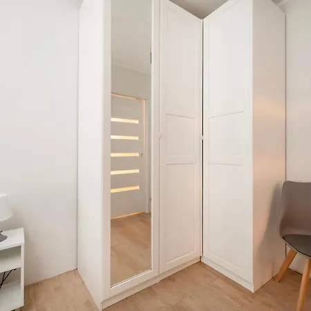 Apartament Hideaway - Terrace With Garden & Parking- By Rentujemy