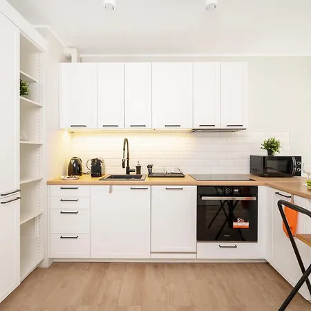 Apartament Hideaway - Terrace With Garden & Parking- By Rentujemy