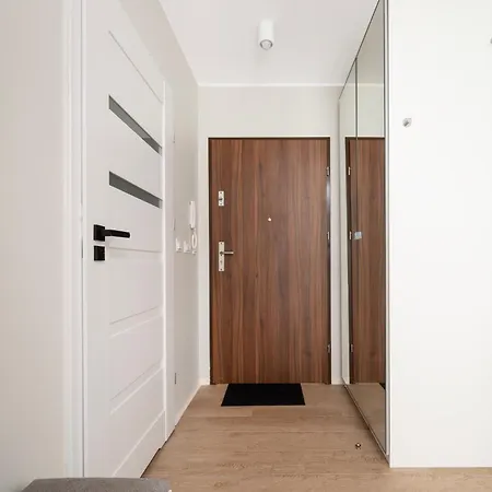 Apartament Hideaway - Terrace With Garden & Parking- By Rentujemy