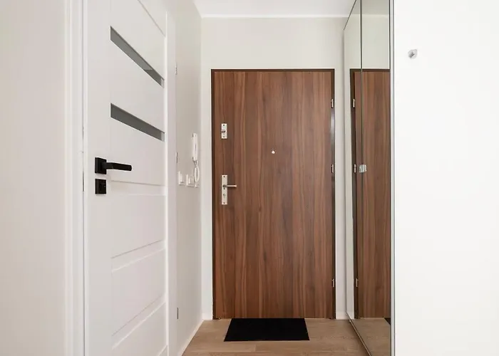 Lägenhet Hideaway - Terrace With Garden & Parking- By Rentujemy